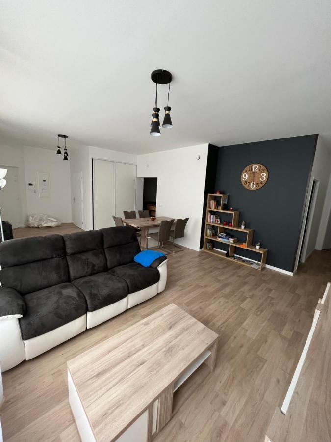 Appartement T4 140 M2 Spacieux Et Calme Pour 8 Personnes 吕兹-圣索沃尔 外观 照片