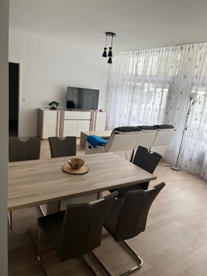 Appartement T4 140 M2 Spacieux Et Calme Pour 8 Personnes 吕兹-圣索沃尔 外观 照片